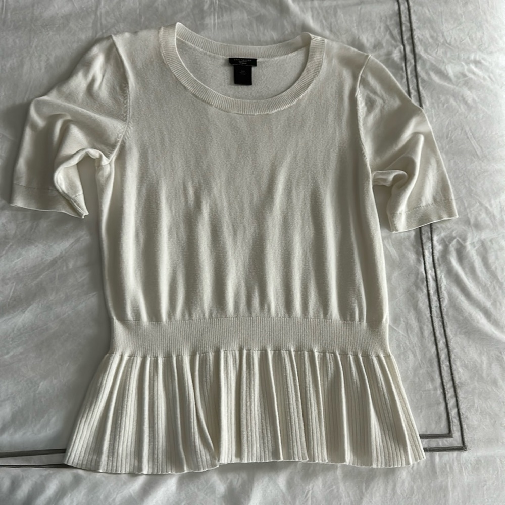 Ann Taylor Petite White Peplum top medium pepite